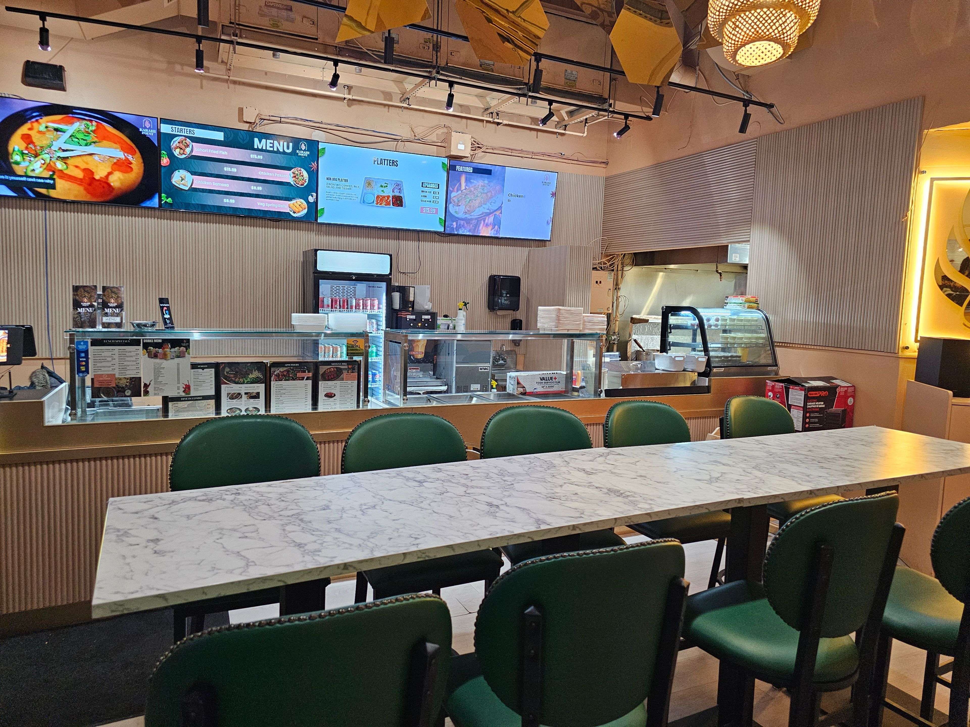 Toronto C01, ON M5G 2M4,736 Bay ST