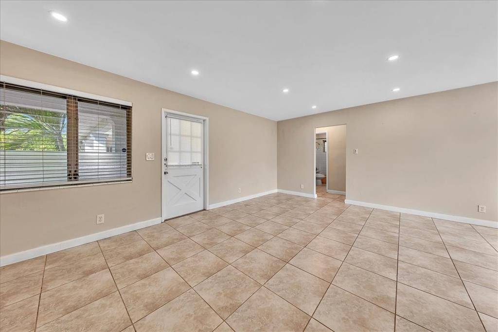 Hollywood, FL 33020,707 S 19th Ave #9