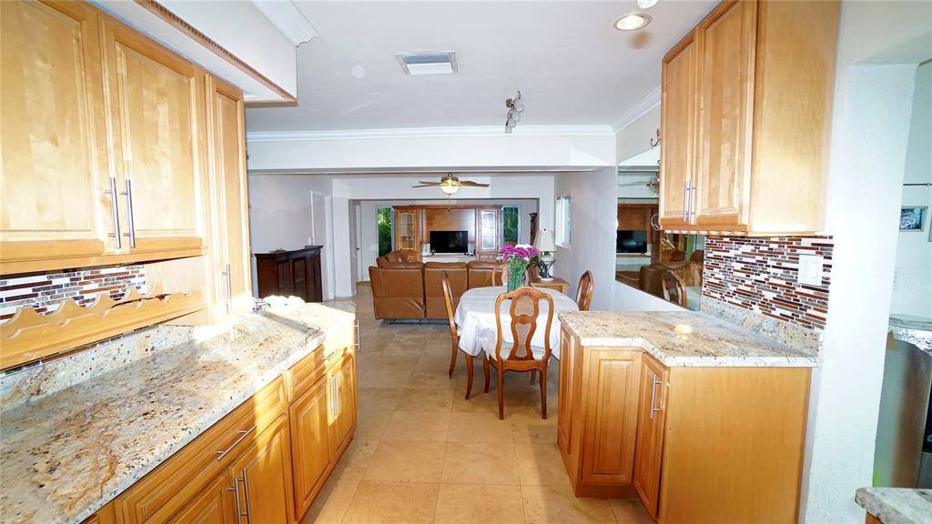 Pompano Beach, FL 33060,1240 SW 4th Ave