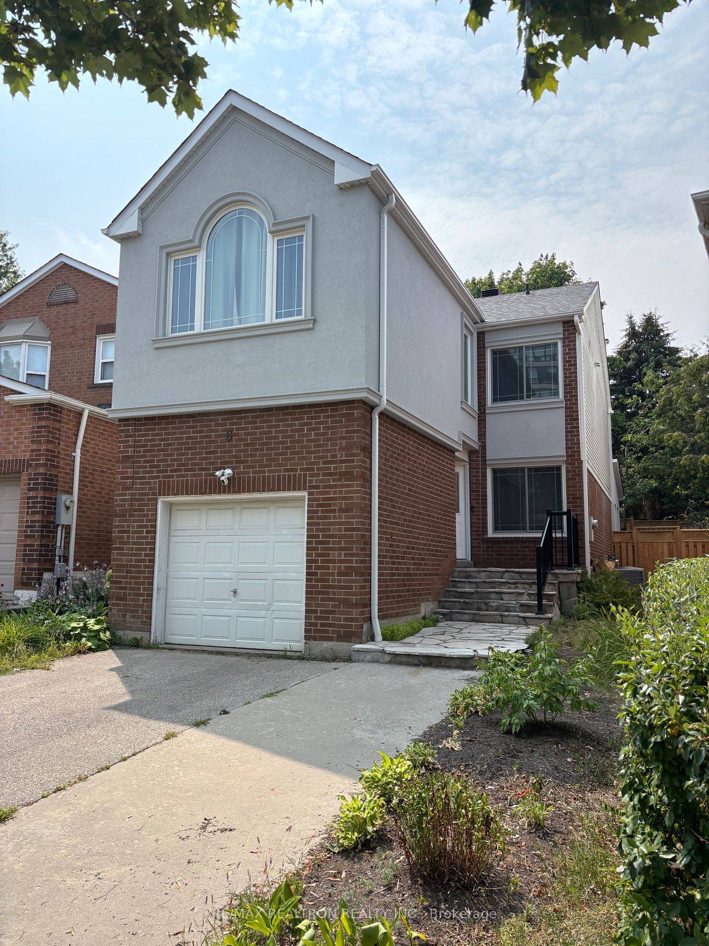 Vaughan, ON L4J 5E7,6 Joanna CRES