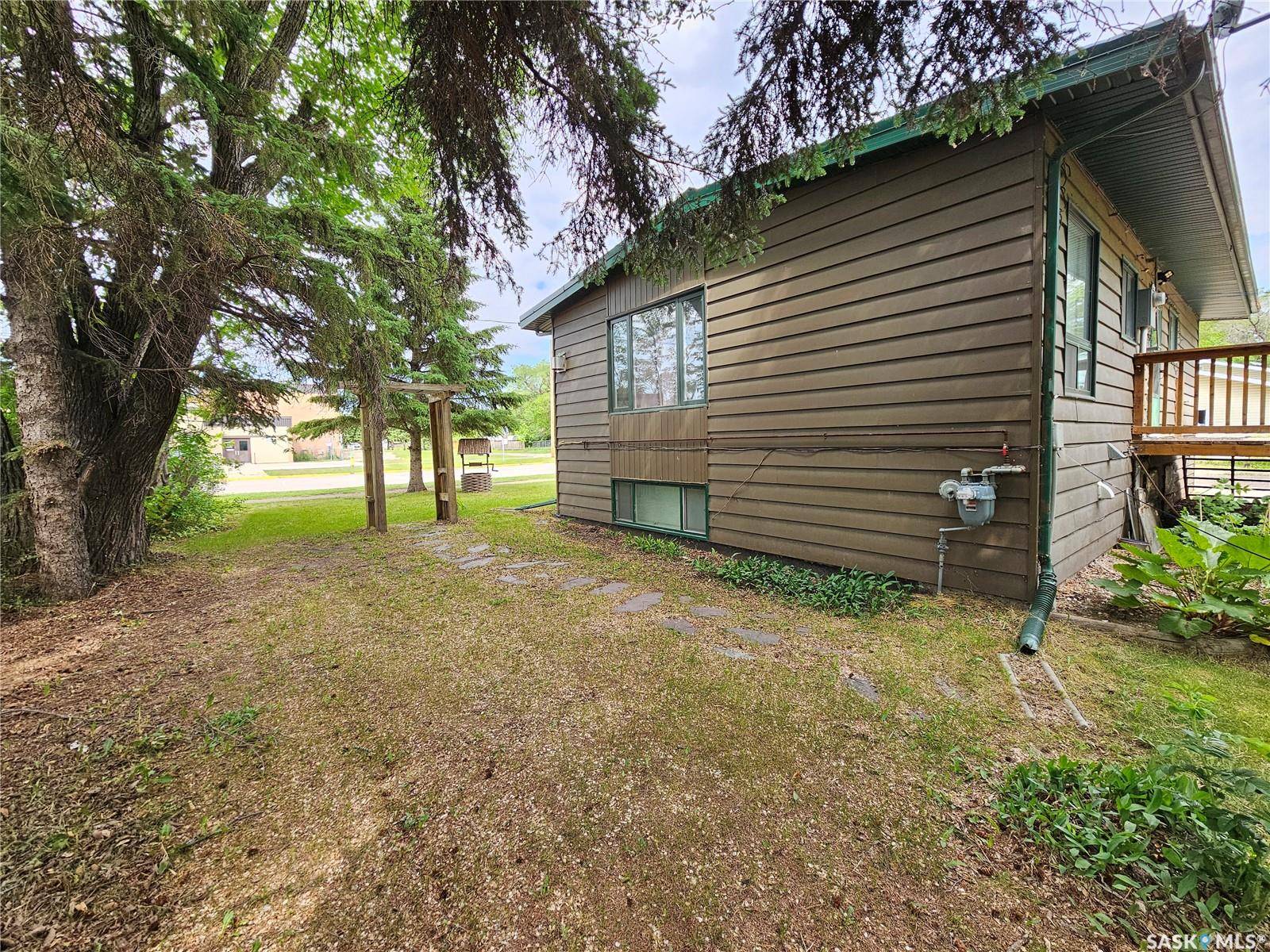 Meadow Lake, SK S9X 1A9,508 5th AVENUE W
