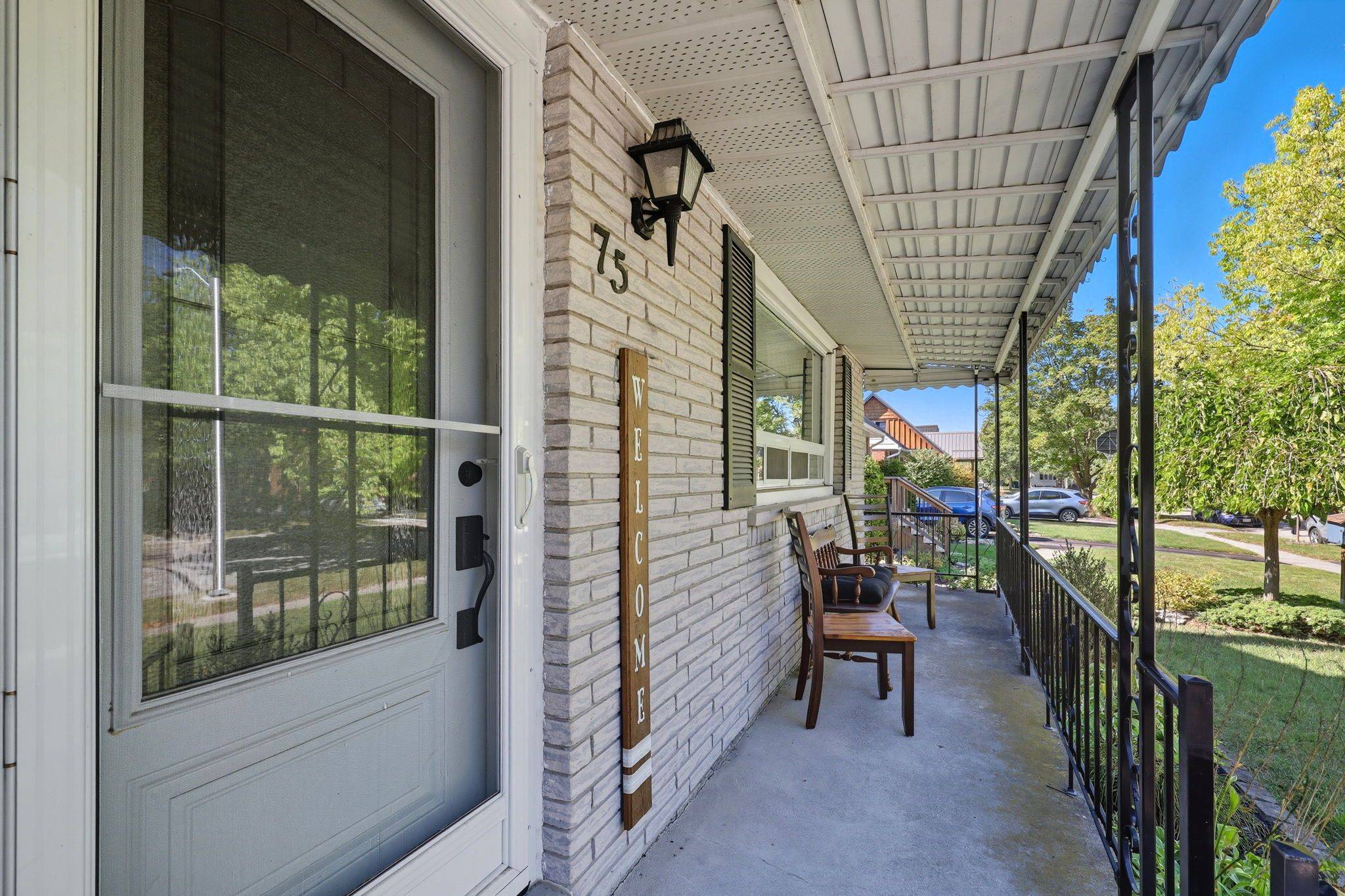 London East, ON N5W 1Z8,75 Glass AVE