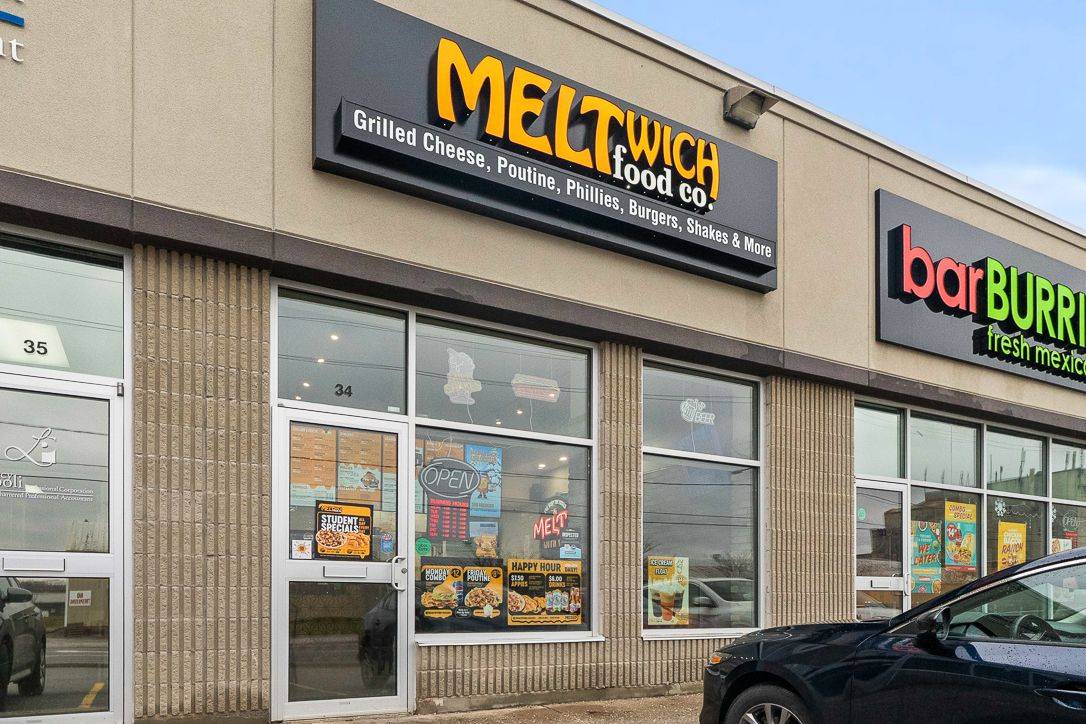 Thorold, ON L2V 3Z9,9 Pine ST N #34