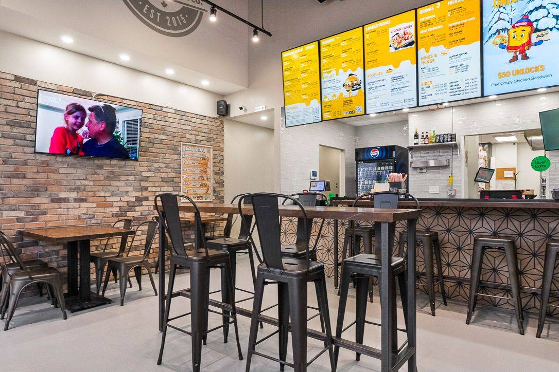 Thorold, ON L2V 3Z9,9 Pine ST N #34