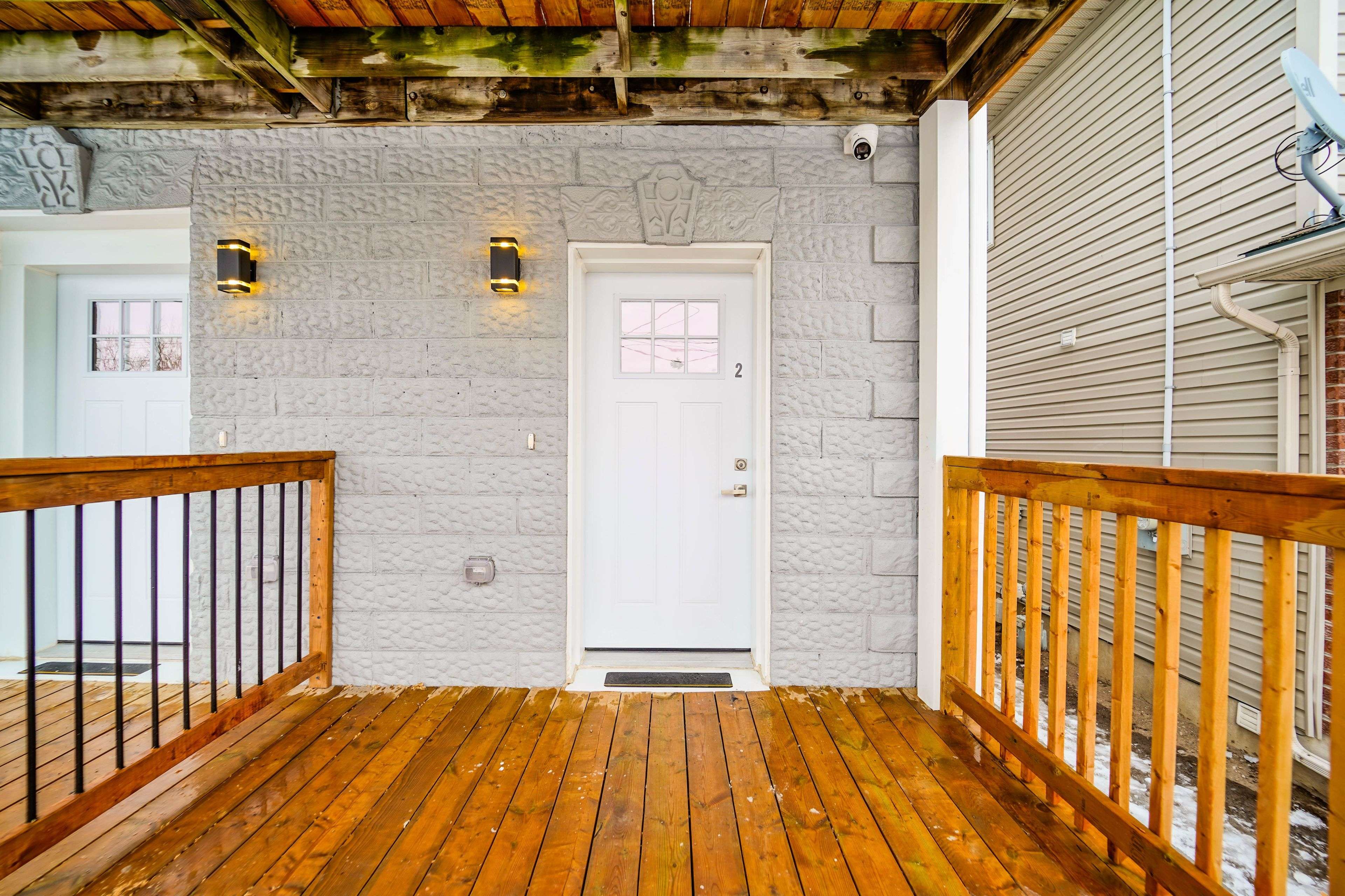 Brantford, ON N3R 1V2,35 St George ST #2