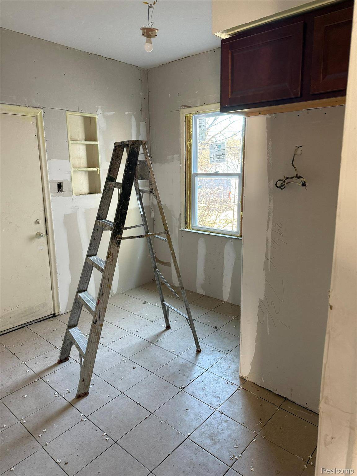 Detroit, MI 48238,15810 Normandy ST