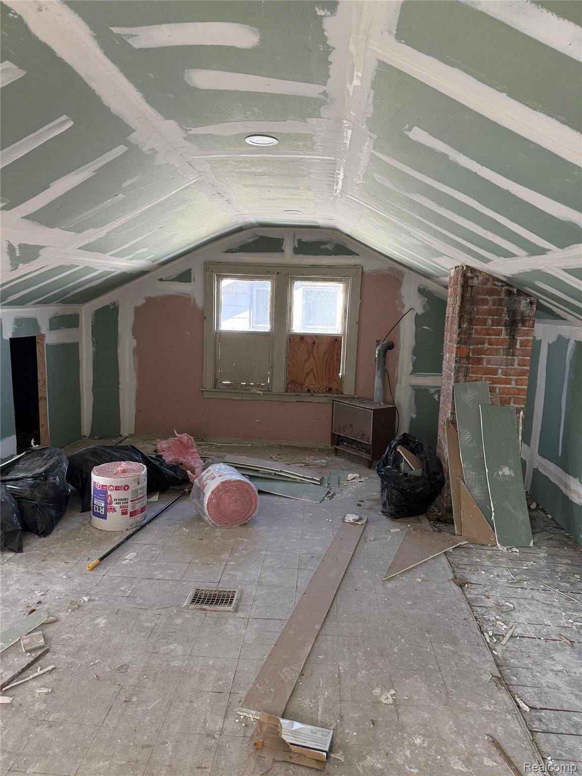 Detroit, MI 48238,15810 Normandy ST