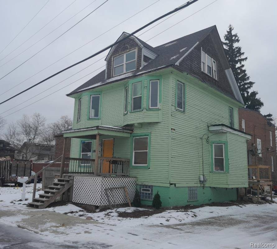 Detroit, MI 48214,9940 Charlevoix ST