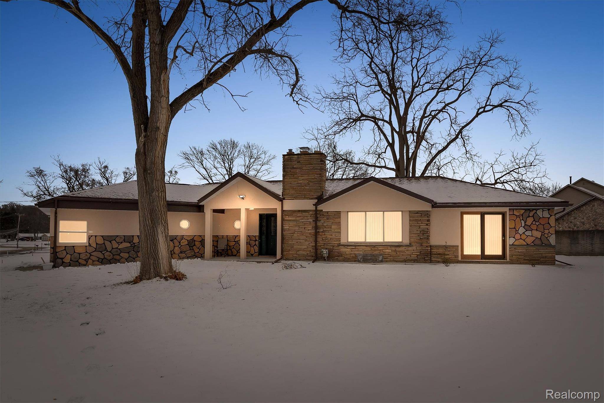 Clinton Township, MI 48036,15500 Millar RD