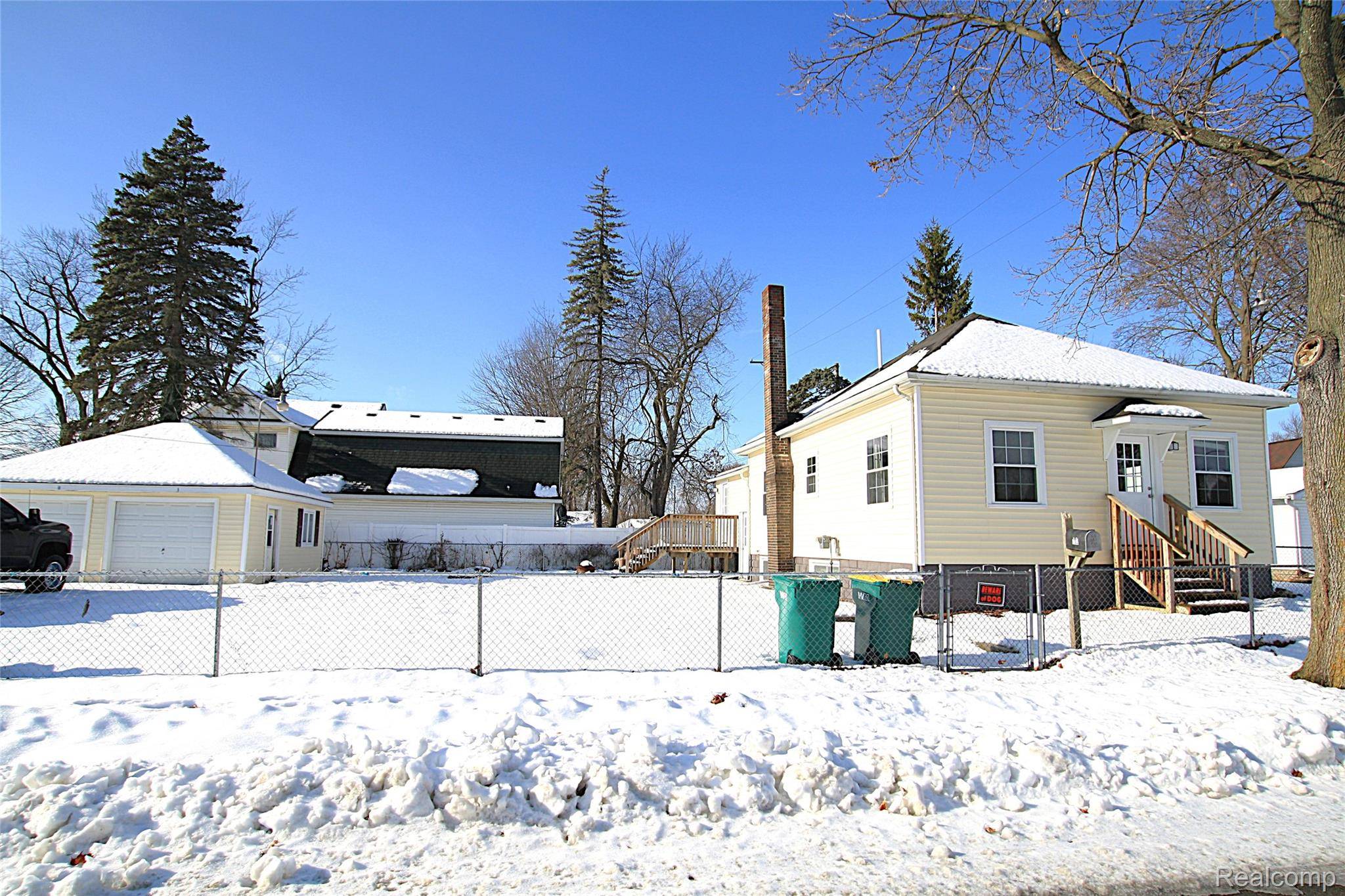 Durand, MI 48429,102 S Division ST