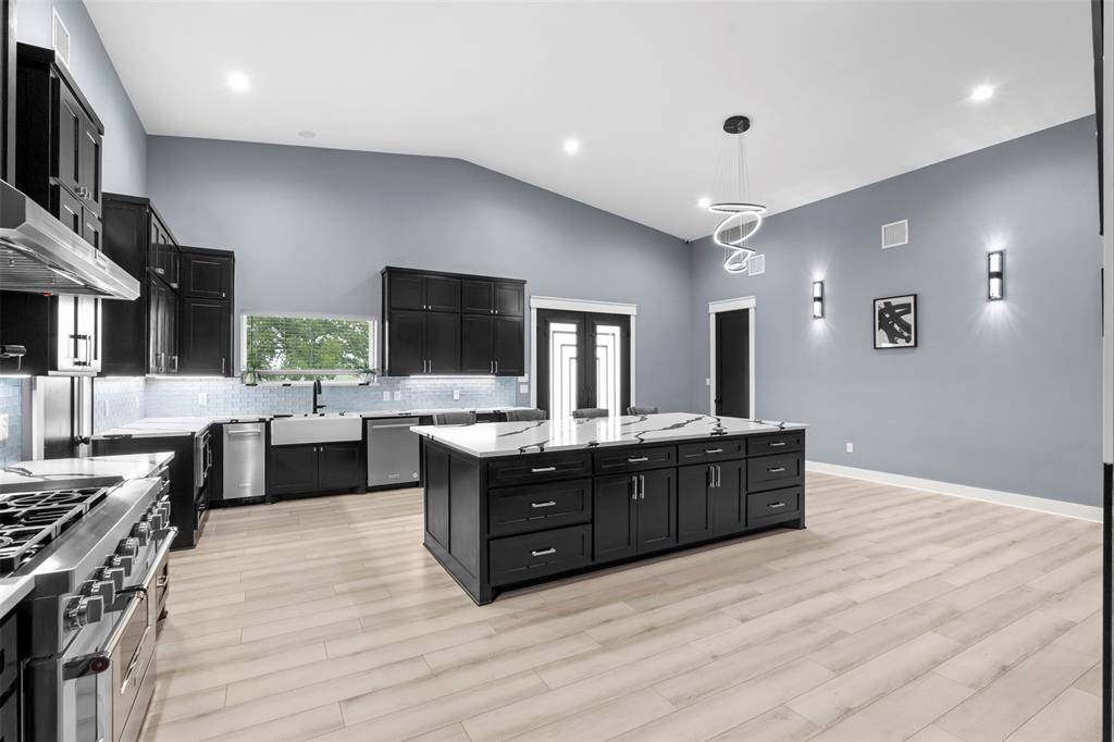 Tolar, TX 76476,9700 Nix Road