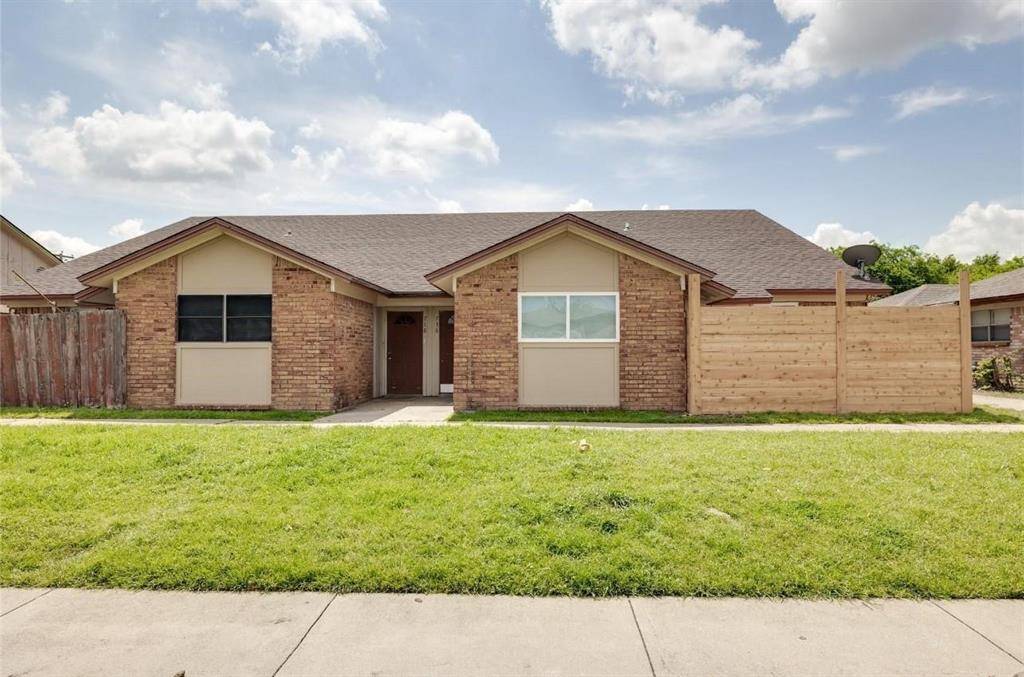 Hurst, TX 76053,716 E Pecan Street #716-722