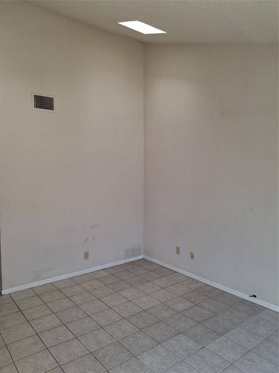 Plano, TX 75075,2204 W PARK #3201