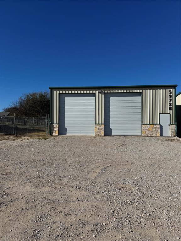 Weatherford, TX 76087,5975 Stacy Lane #B