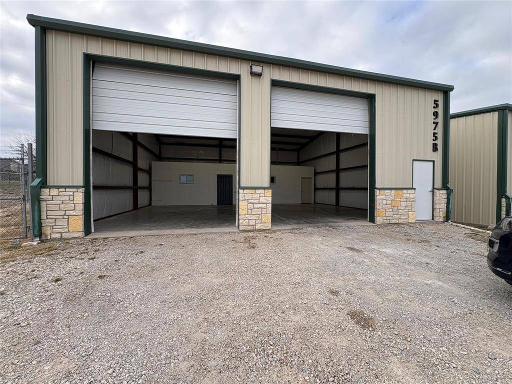 Weatherford, TX 76087,5975 Stacy Lane #B