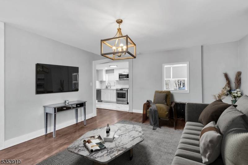 Glen Gardner Boro, NJ 08826,40 Main St