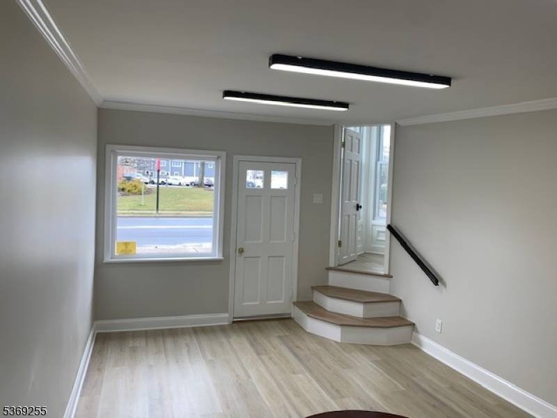 Somerville Boro, NJ 08876,58 N Bridge St