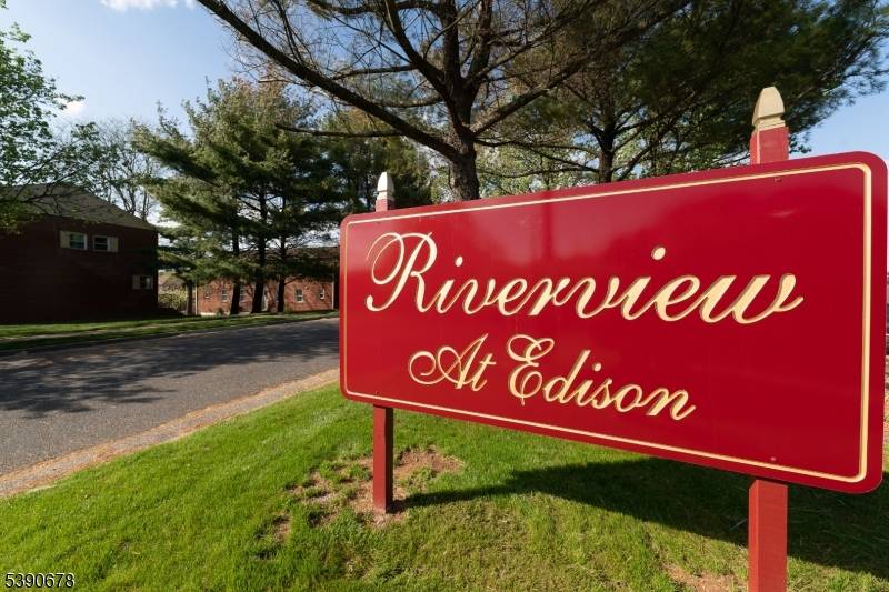 Edison Twp., NJ 08817,88 Fox Road #4B