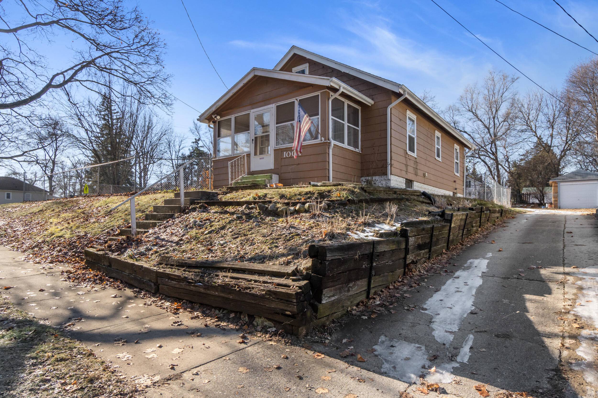 Jackson, MI 49202,1004 Seymour AVE