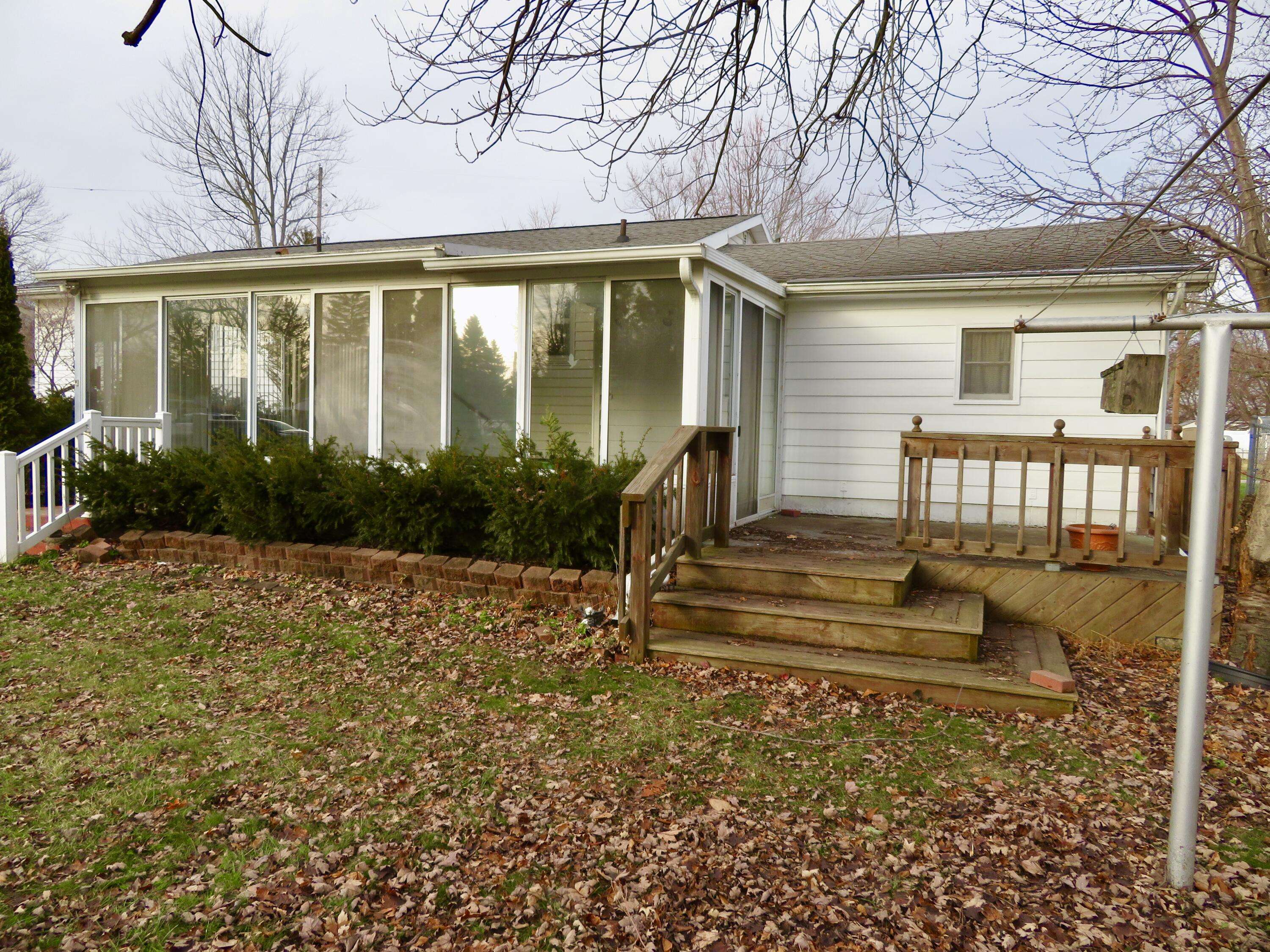 Britton, MI 49229,163 Rose ST