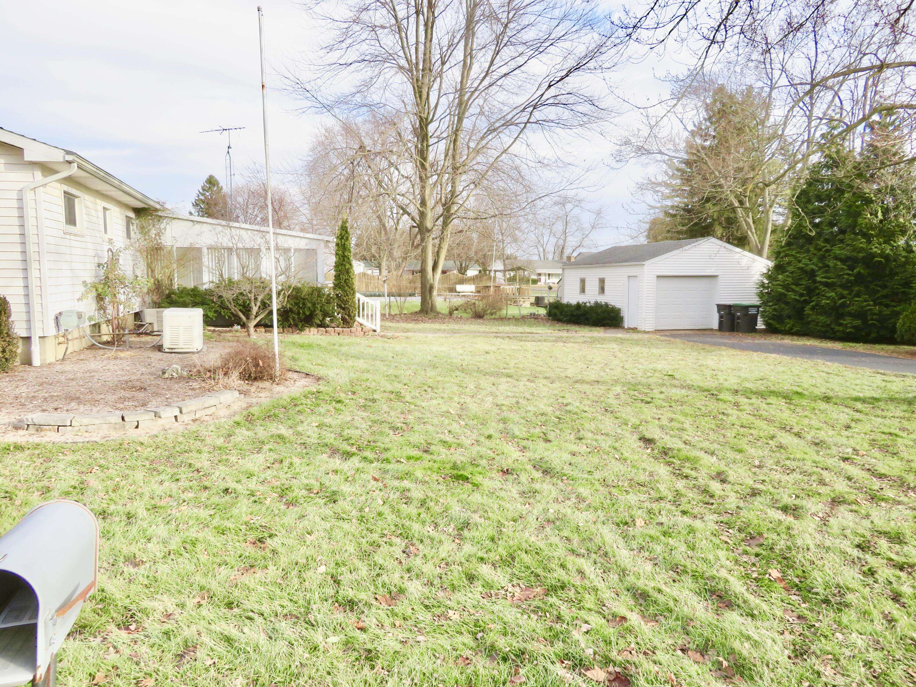 Britton, MI 49229,163 Rose ST