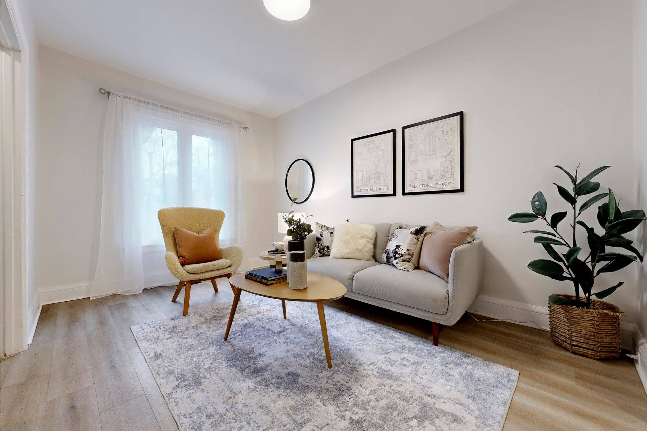 Toronto C01, ON M6J 1C5,772 Richmond ST W