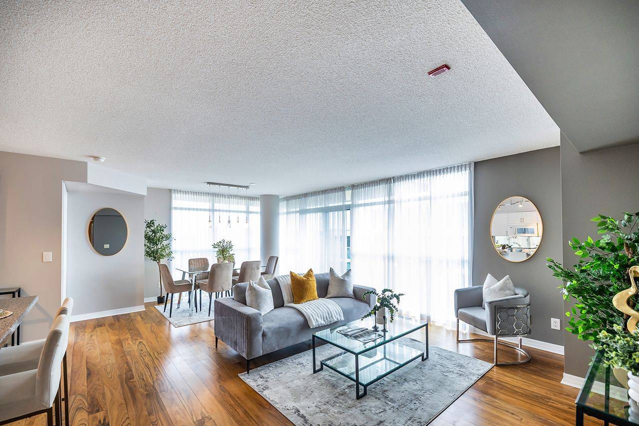 Whitby, ON L1N 1B9,1600 Charles ST #612