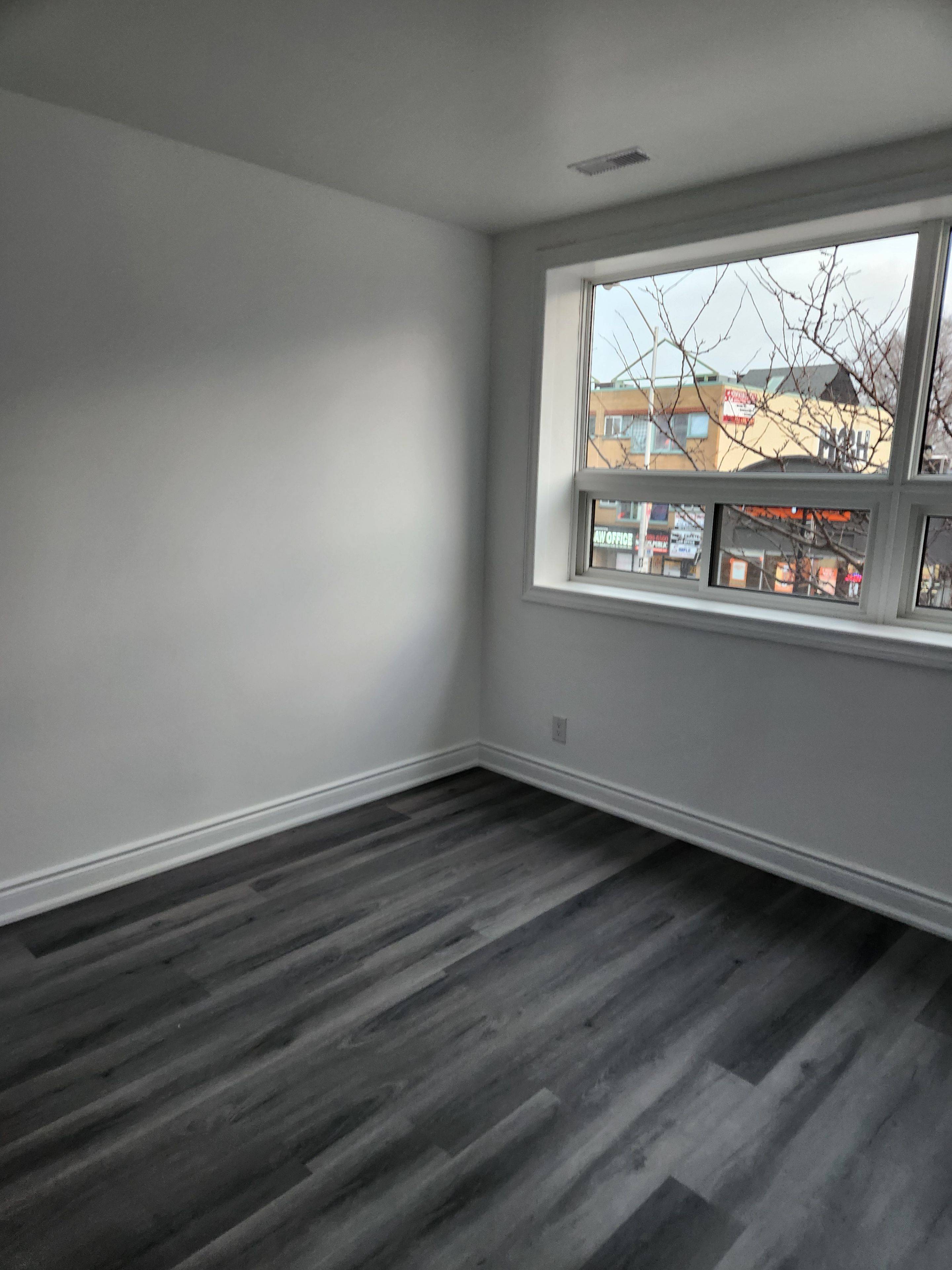 Toronto E02, ON M4C 1M1,2820 Danforth AVE #202