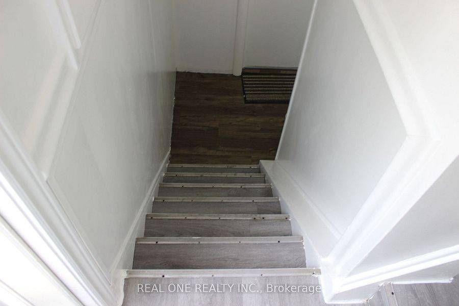 Toronto E04, ON M1K 2X9,30 Maida Vale N/A