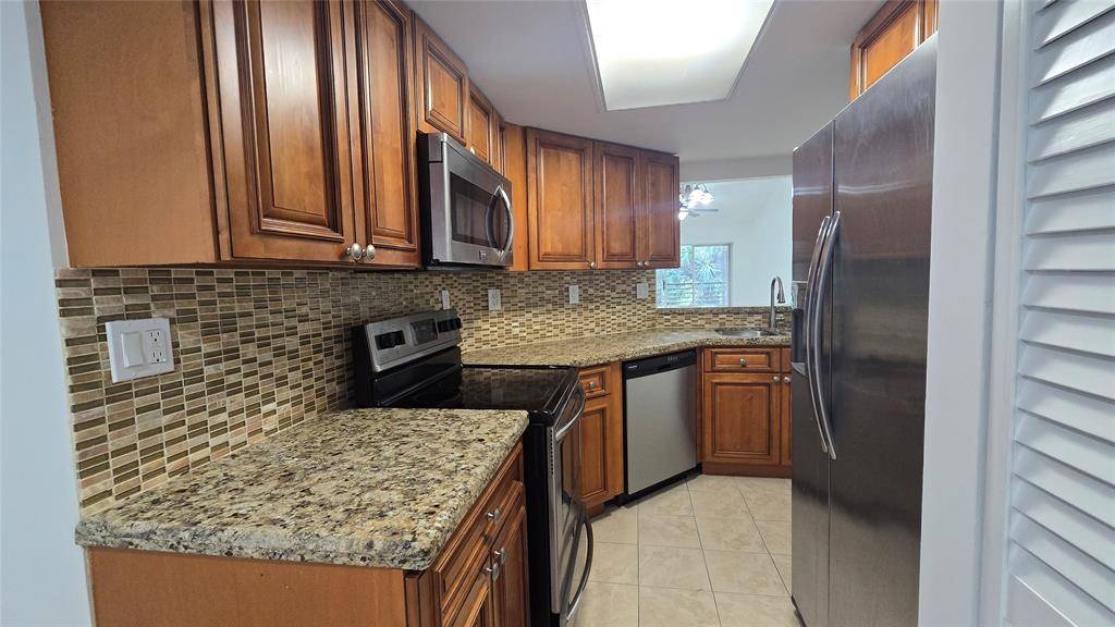 Pompano Beach, FL 33069,2815 N Course Dr #201