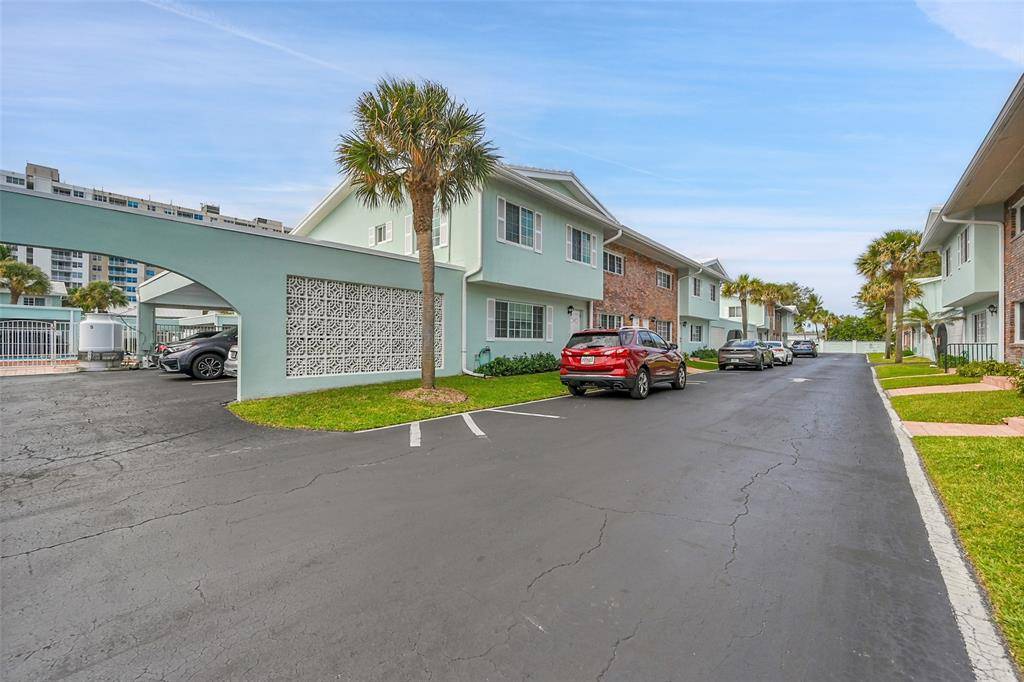 Lauderdale By The Sea, FL 33308,5400 N Ocean Blvd #20