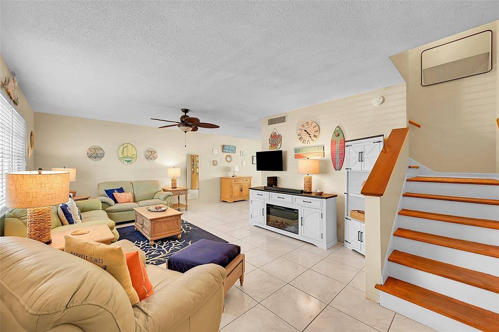 Lauderdale By The Sea, FL 33308,5400 N Ocean Blvd #20