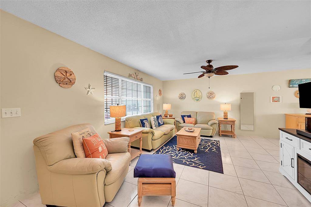 Lauderdale By The Sea, FL 33308,5400 N Ocean Blvd #20