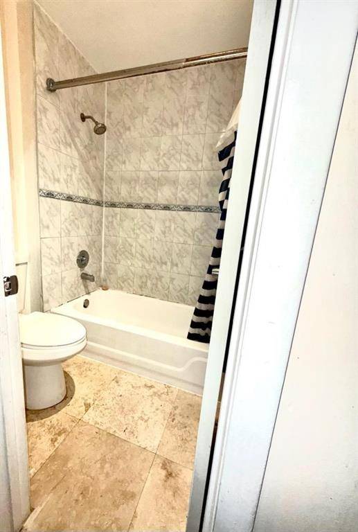 North Lauderdale, FL 33068,312 BISHOP RD