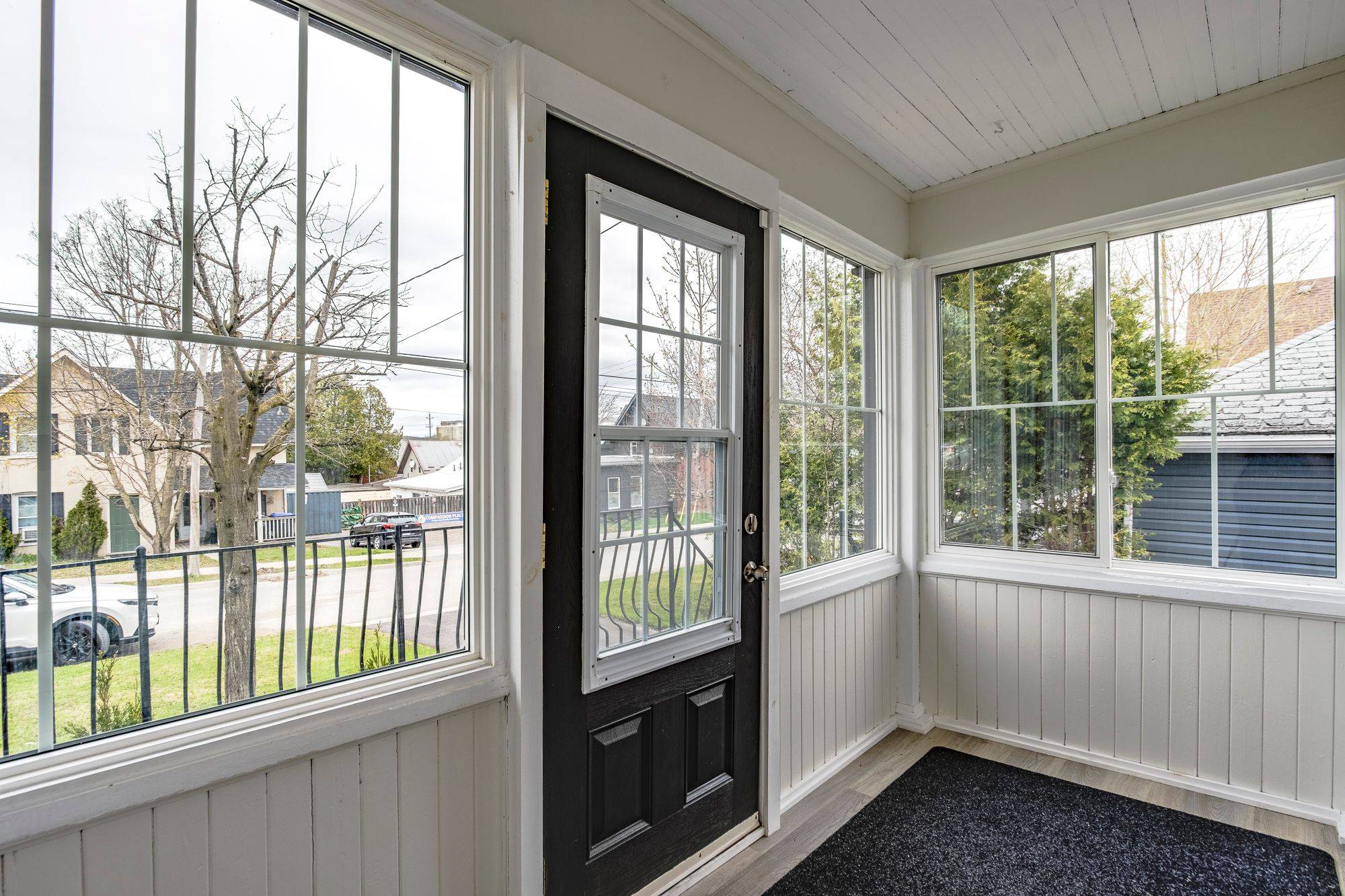 Midland, ON L4R 1L8,641 Bay ST