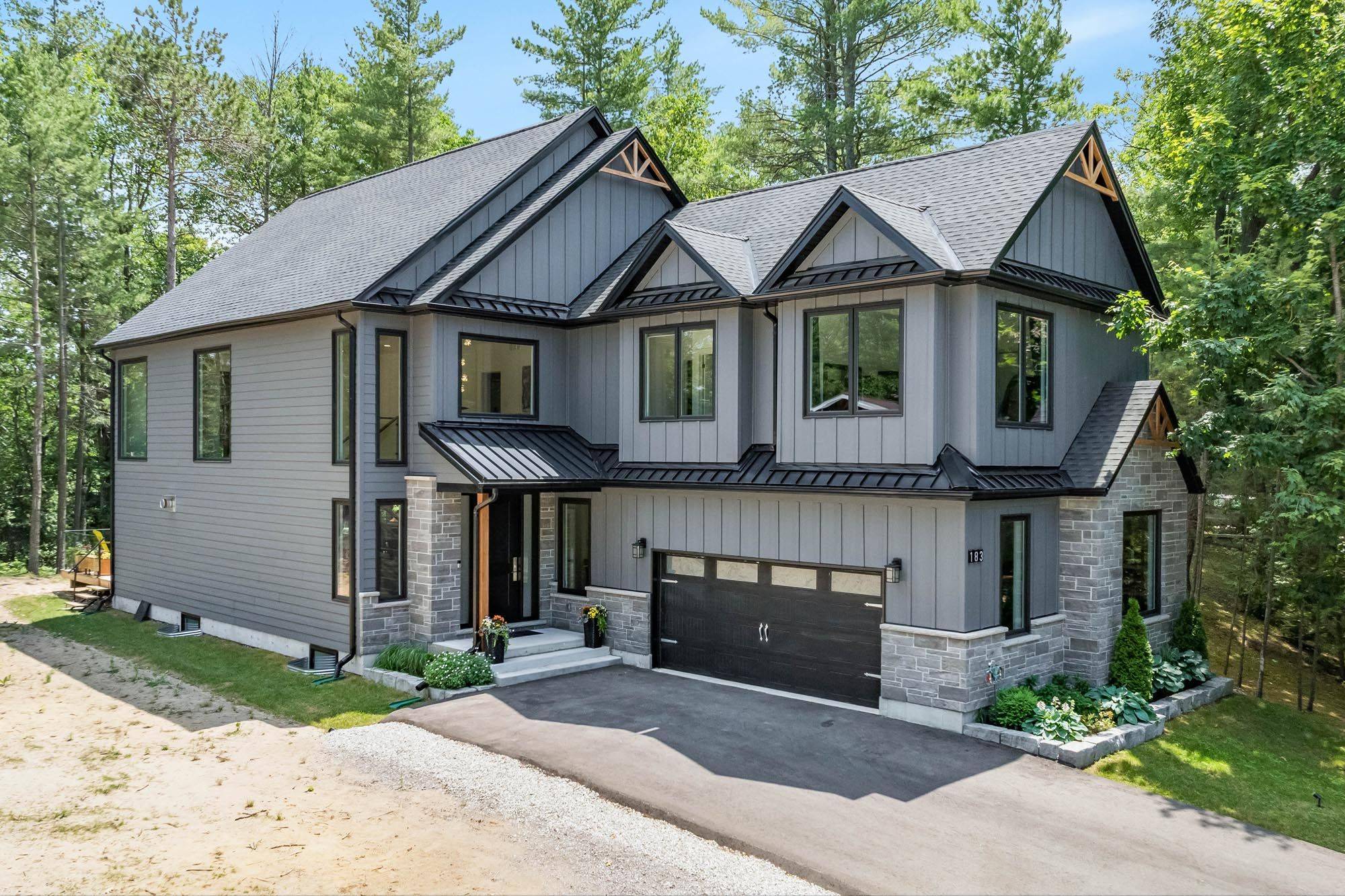 Wasaga Beach, ON L9Z 2V4,183 Woodland DR