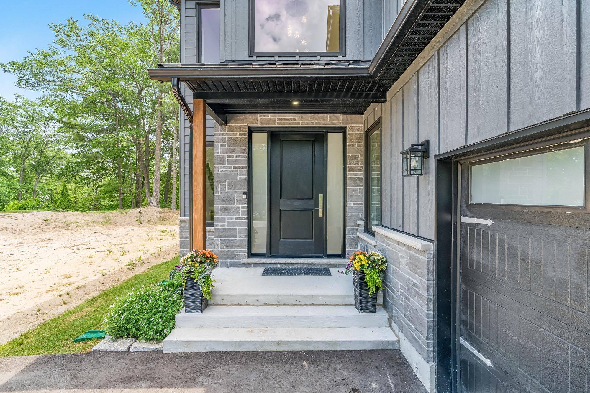 Wasaga Beach, ON L9Z 2V4,183 Woodland DR