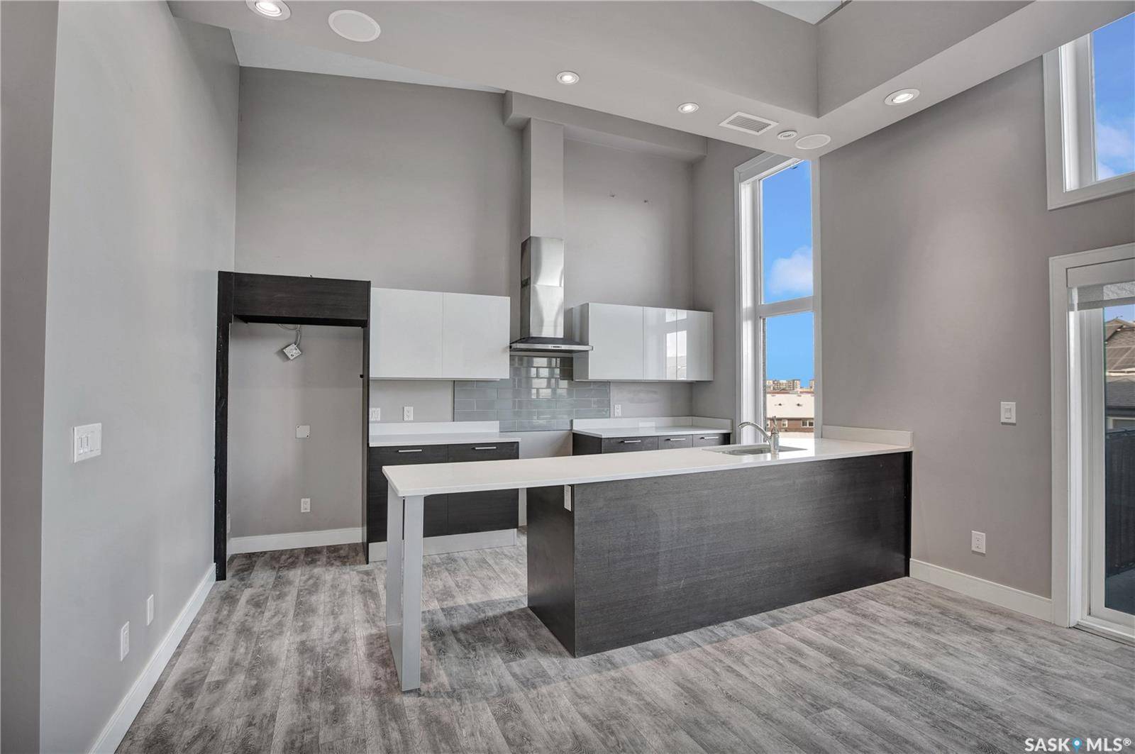 Saskatoon, SK S7W 0T2,419 Willowgrove SQUARE #306