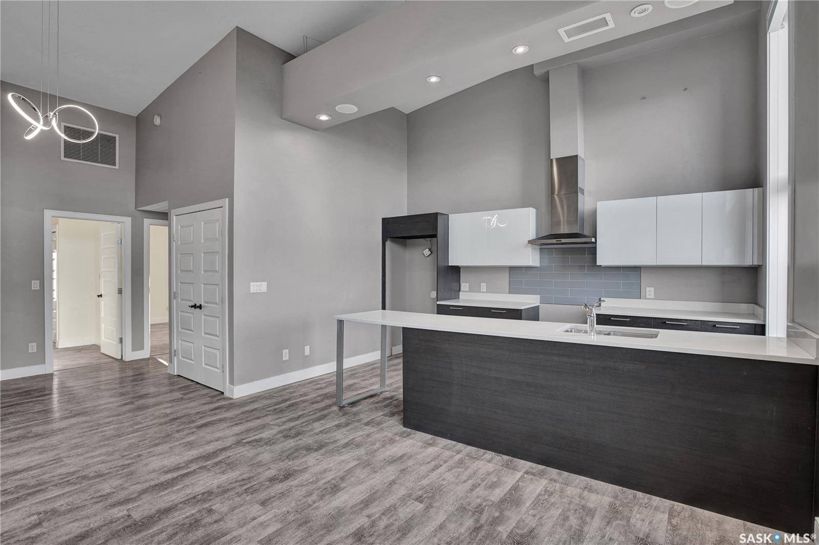 Saskatoon, SK S7W 0T2,419 Willowgrove SQUARE #306