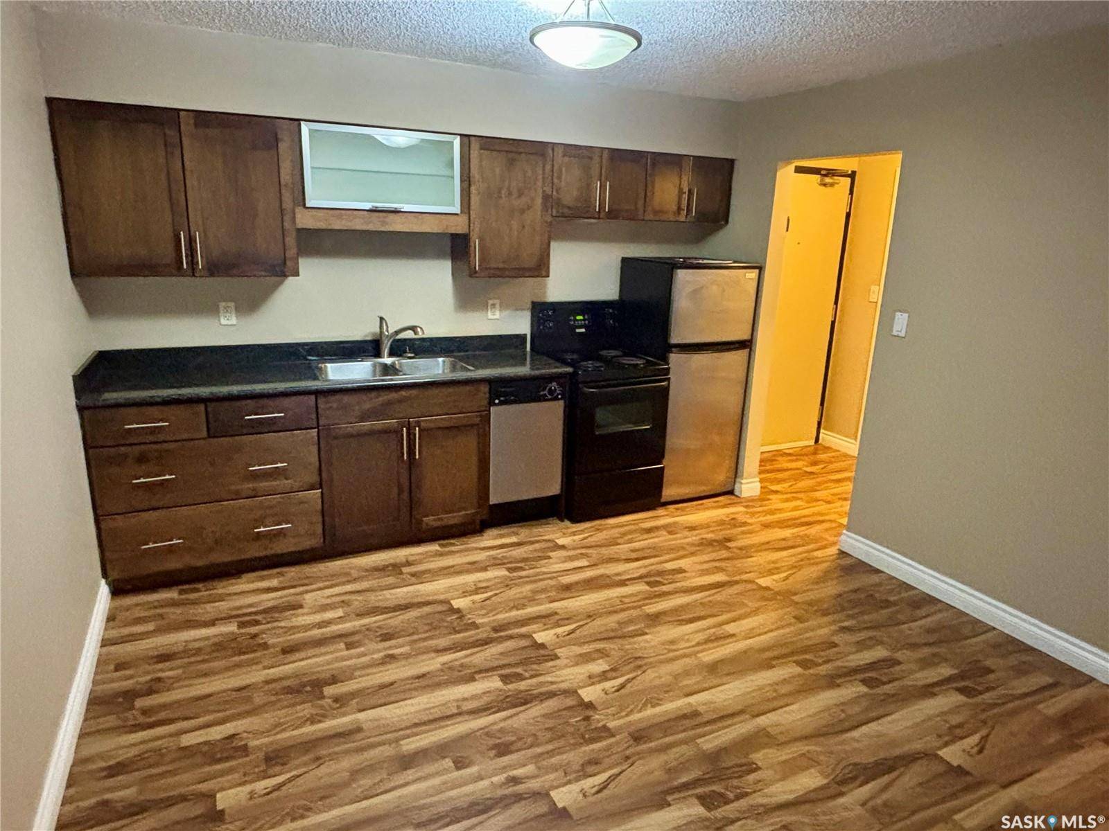 Saskatoon, SK S7N 1M8,104 104th STREET W #10