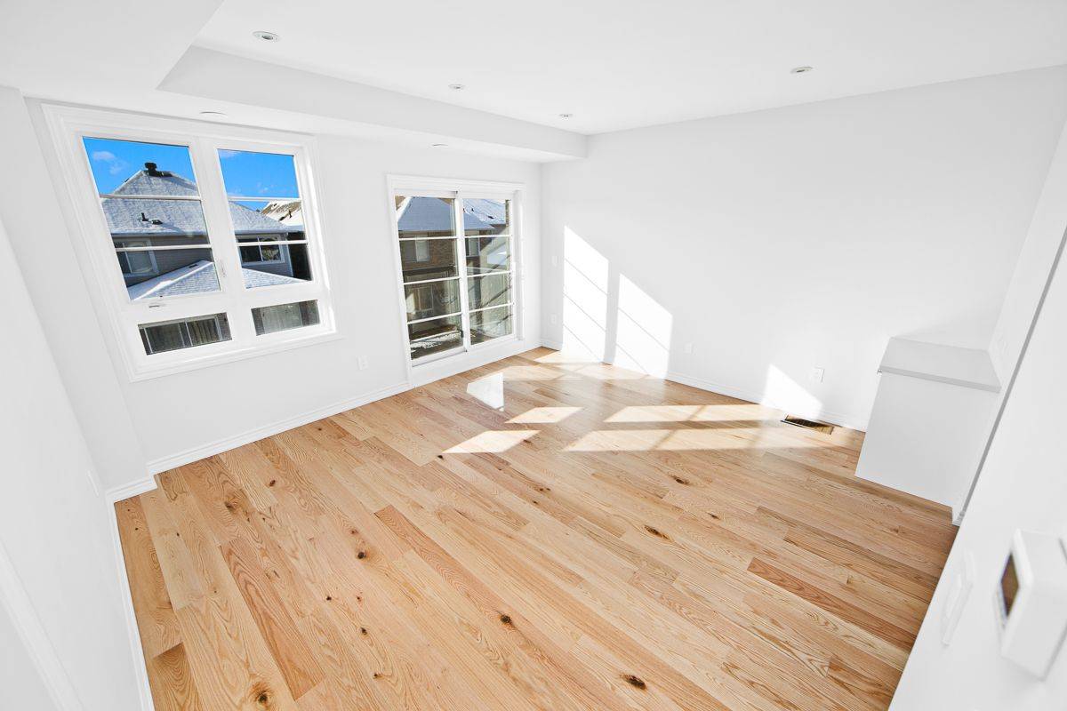 Mississauga, ON L5V 0E9,5979 Saigon ST #8