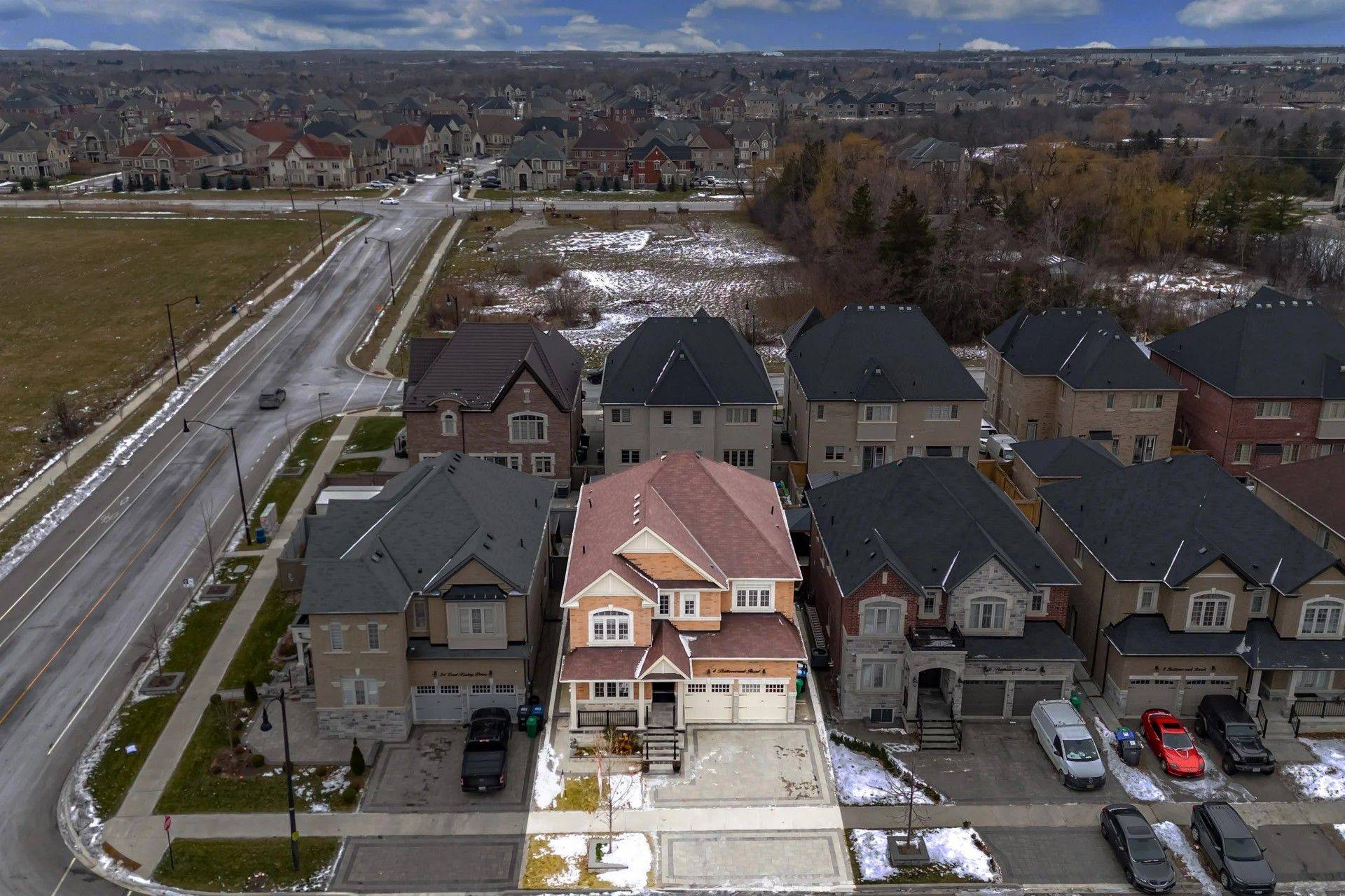 Brampton, ON L6P 4J9,4 Buttonwood RD