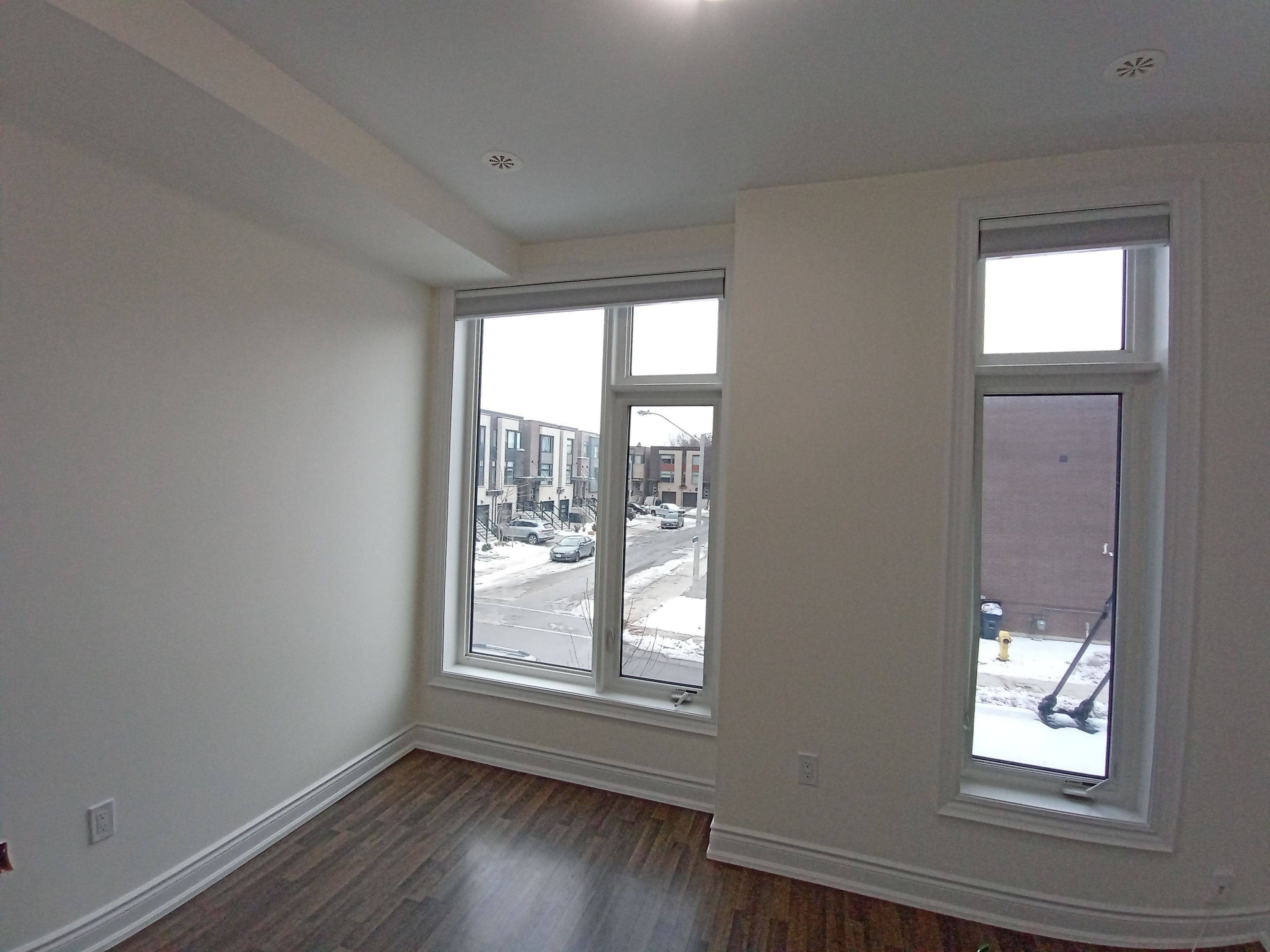 Toronto W04, ON M6L 0A4,35 Creekbank RD #Upper