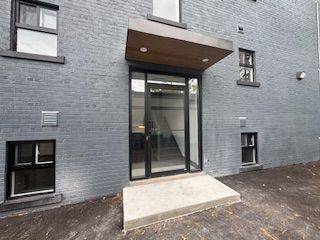 Mississauga, ON L5G 1H4,328 Lakeshore RD E #4