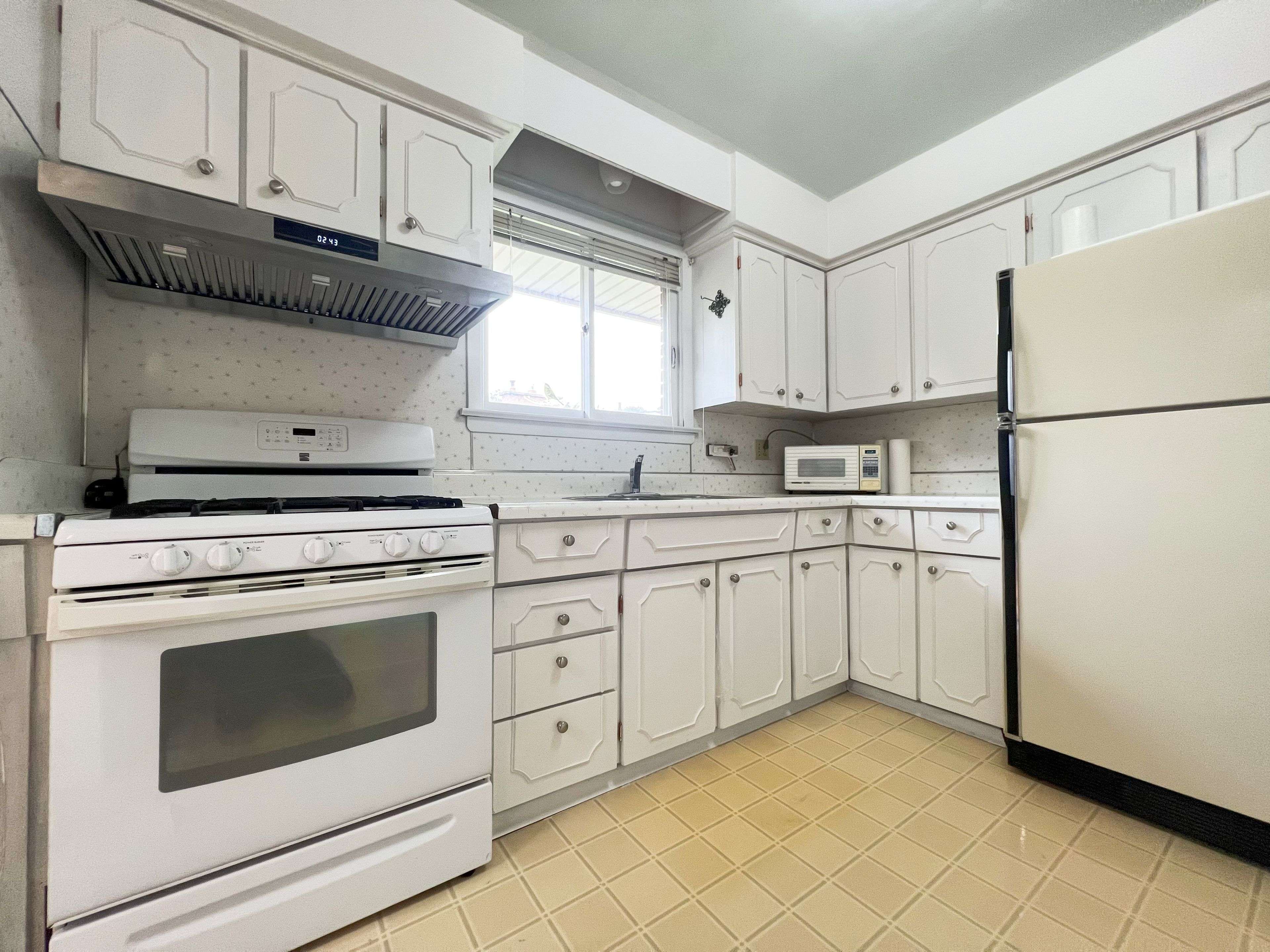 Hamilton, ON L9C 1K1,403 Denlow AVE