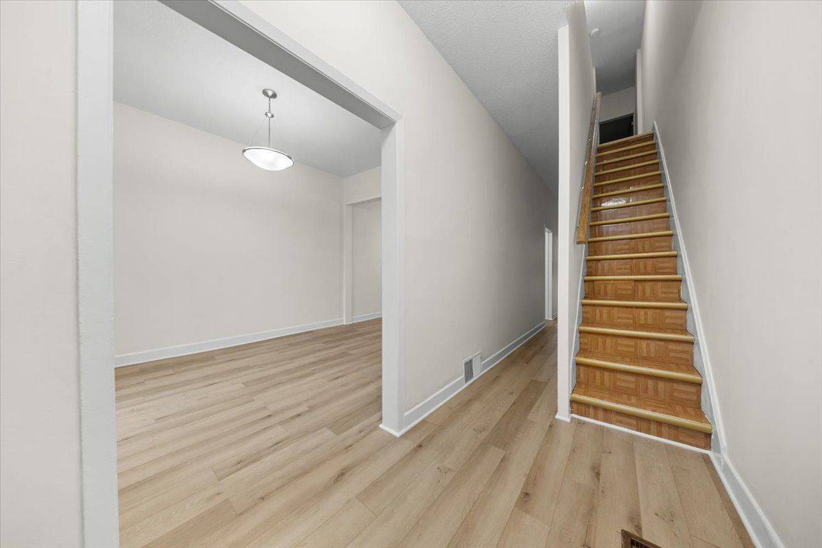 West Centre Town, ON K1R 7B1,281 CAMBRIDGE ST N