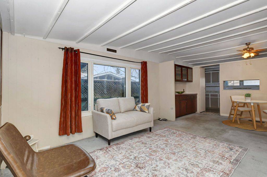 Bells Corners And South To Fallowfield, ON K2H 7R4,9 Dell AVE