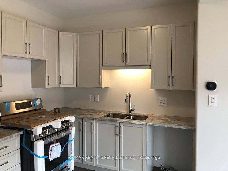 Belleville, ON K8N 4Z5,16 Miramichi ST E