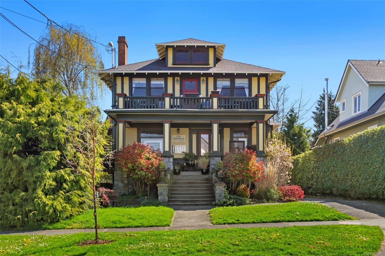 Victoria, BC V8V 4B1,123 Cambridge St