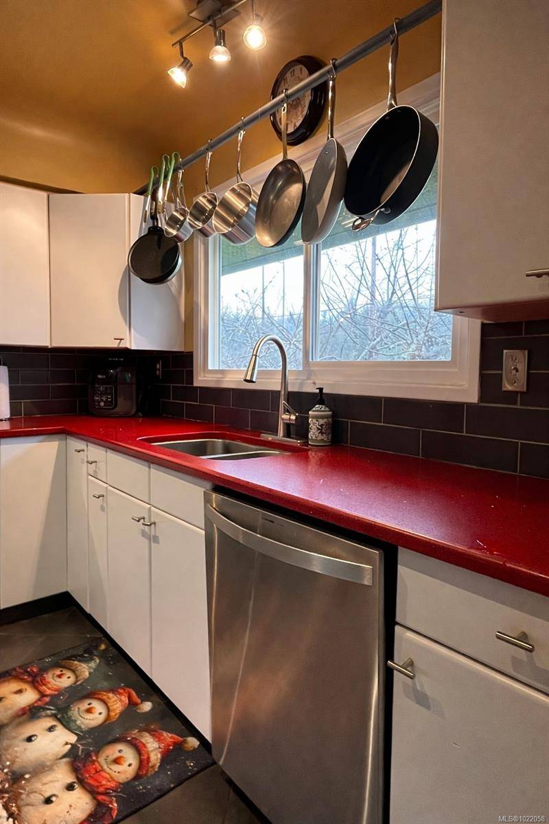 Sooke, BC V9Z 0J6,7521 Porier Rd